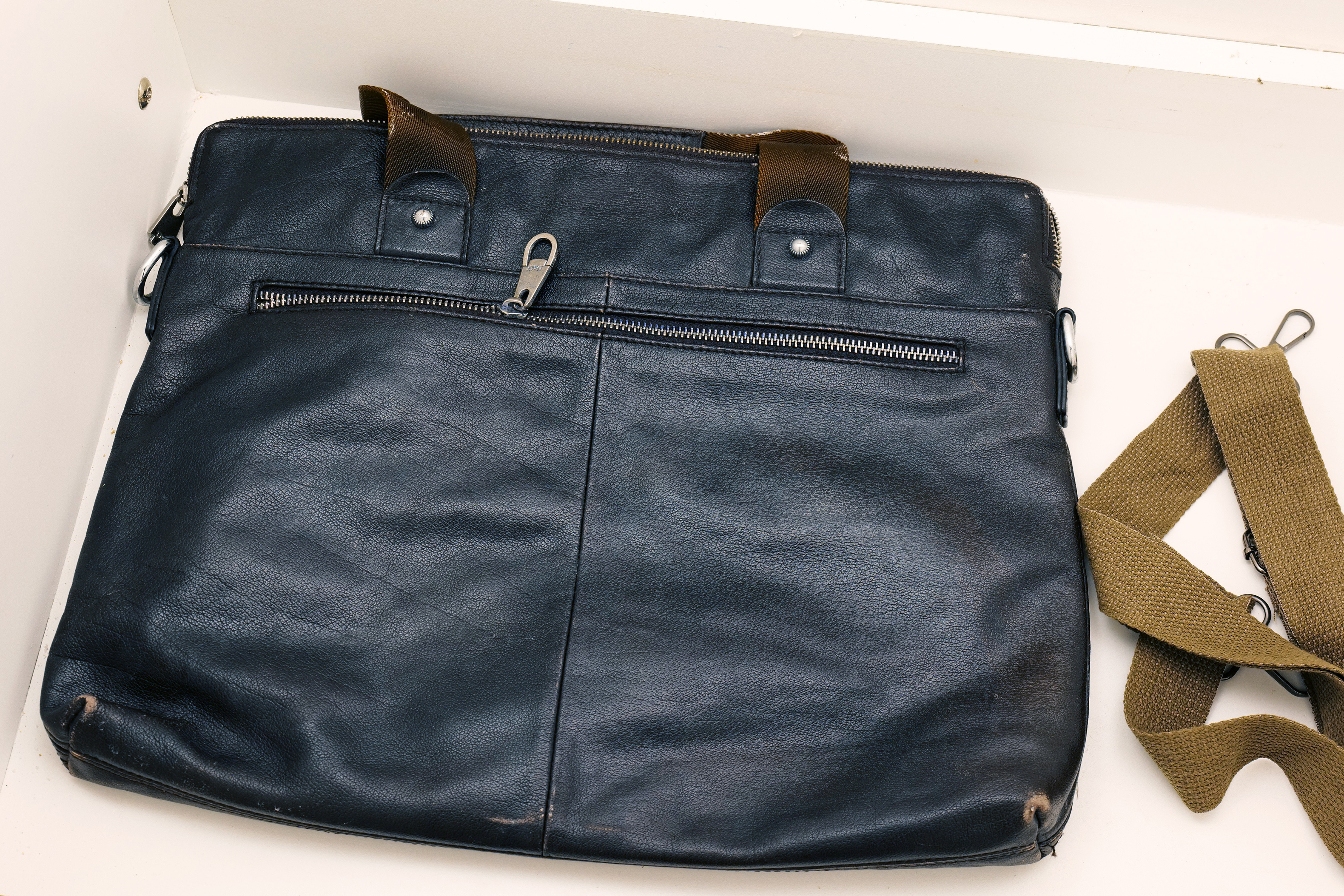 D&G Style Black Leather Shoulder / Crossbody Bag (No Serial, Unverified Authenti