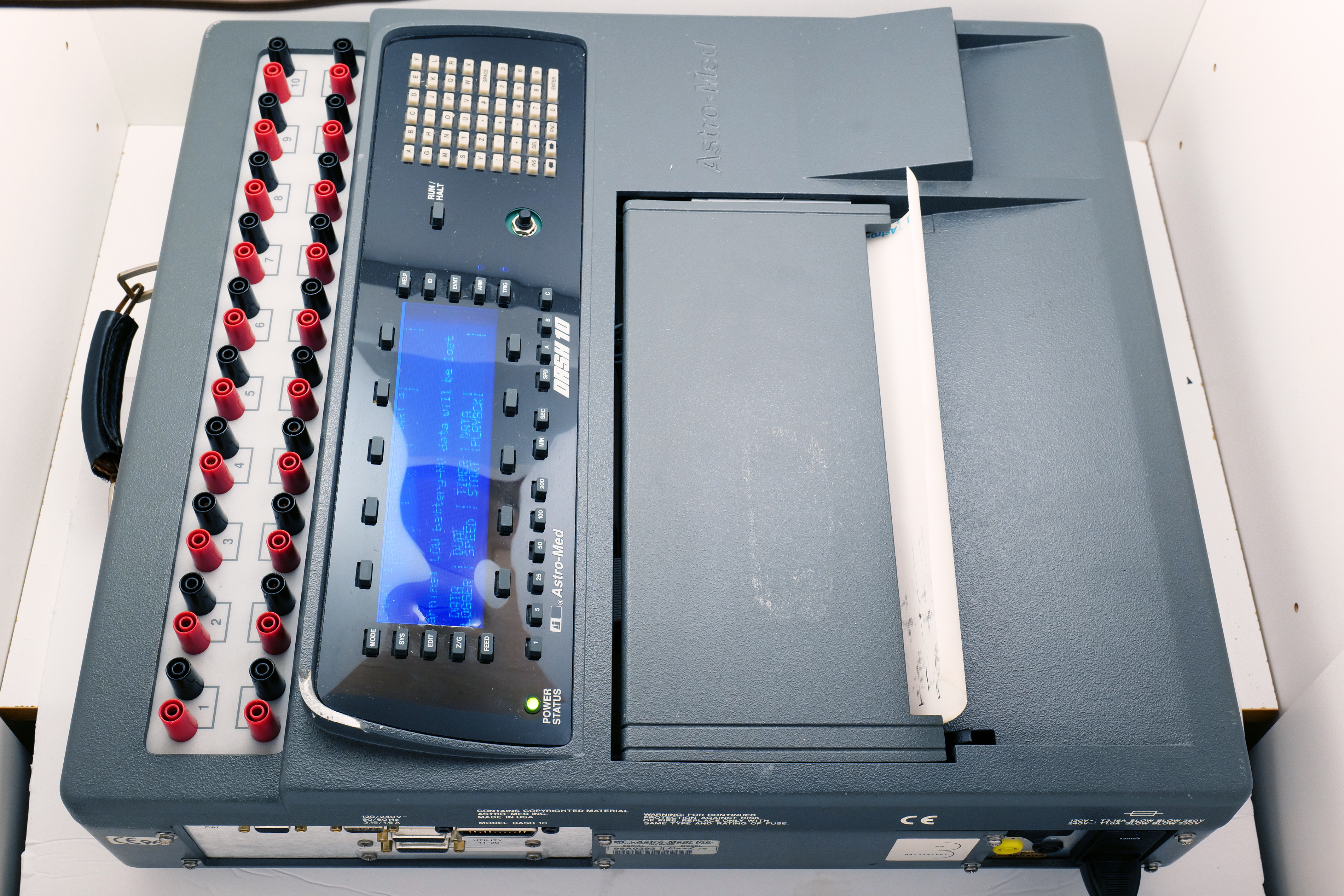 Astro-Med Dash 10 Data Acquisition / Chart Recorder – Powers On, For Parts or Repair