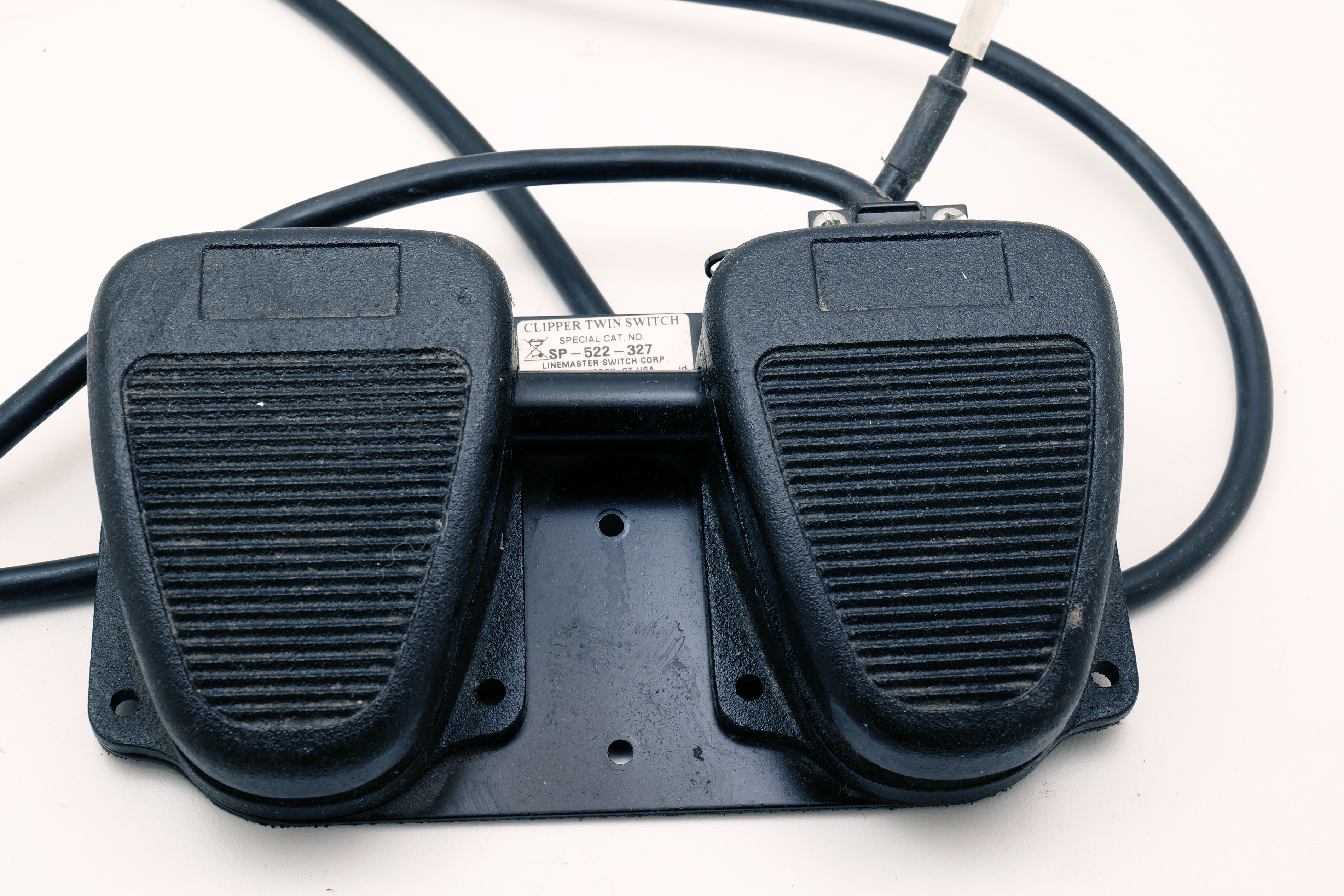 Linemaster Clipper Twin Switch SP-522-327