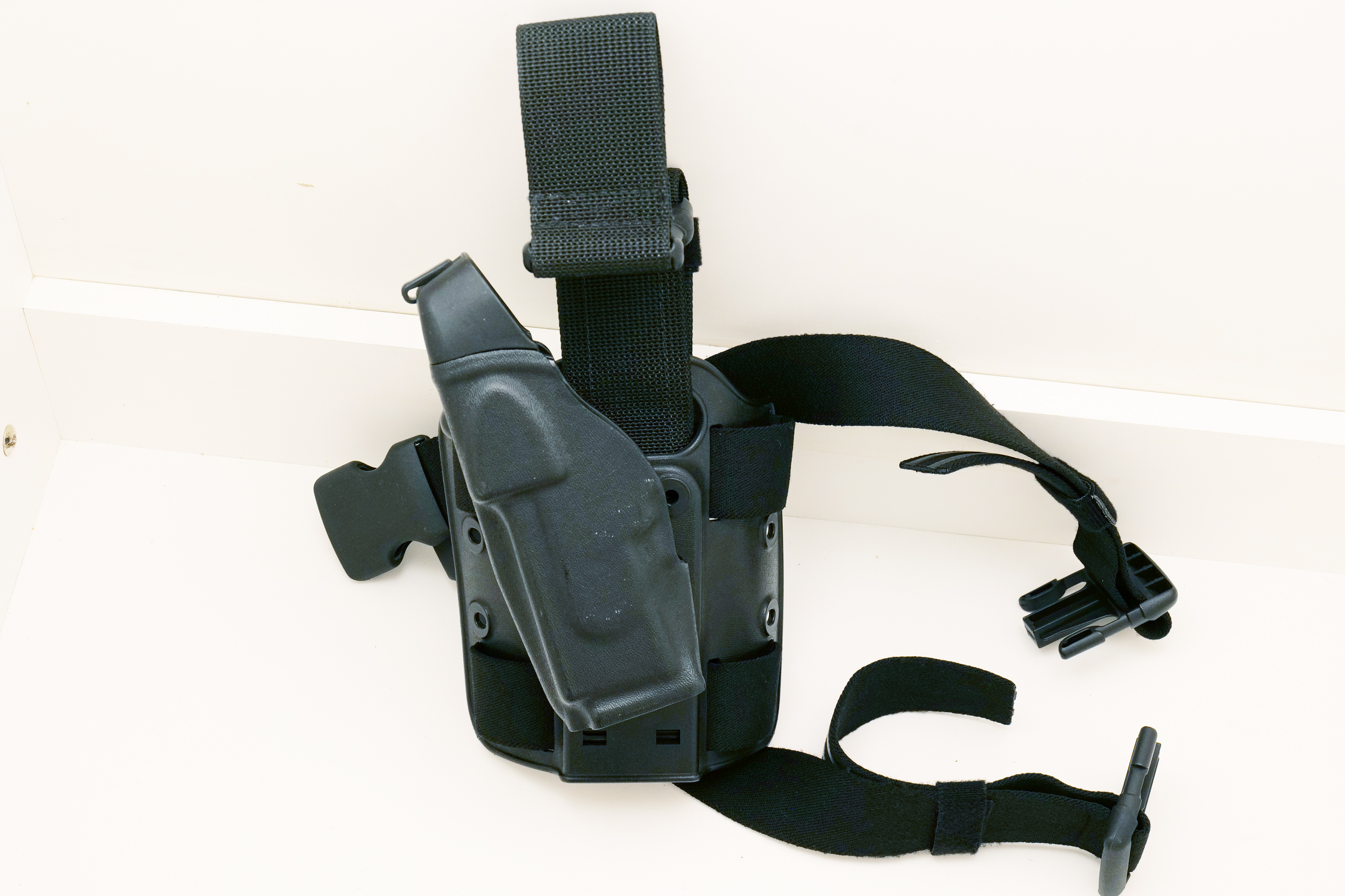 Safariland 6375-64-132 ALS Tactical Thigh Holster Left Hand for Taser X26