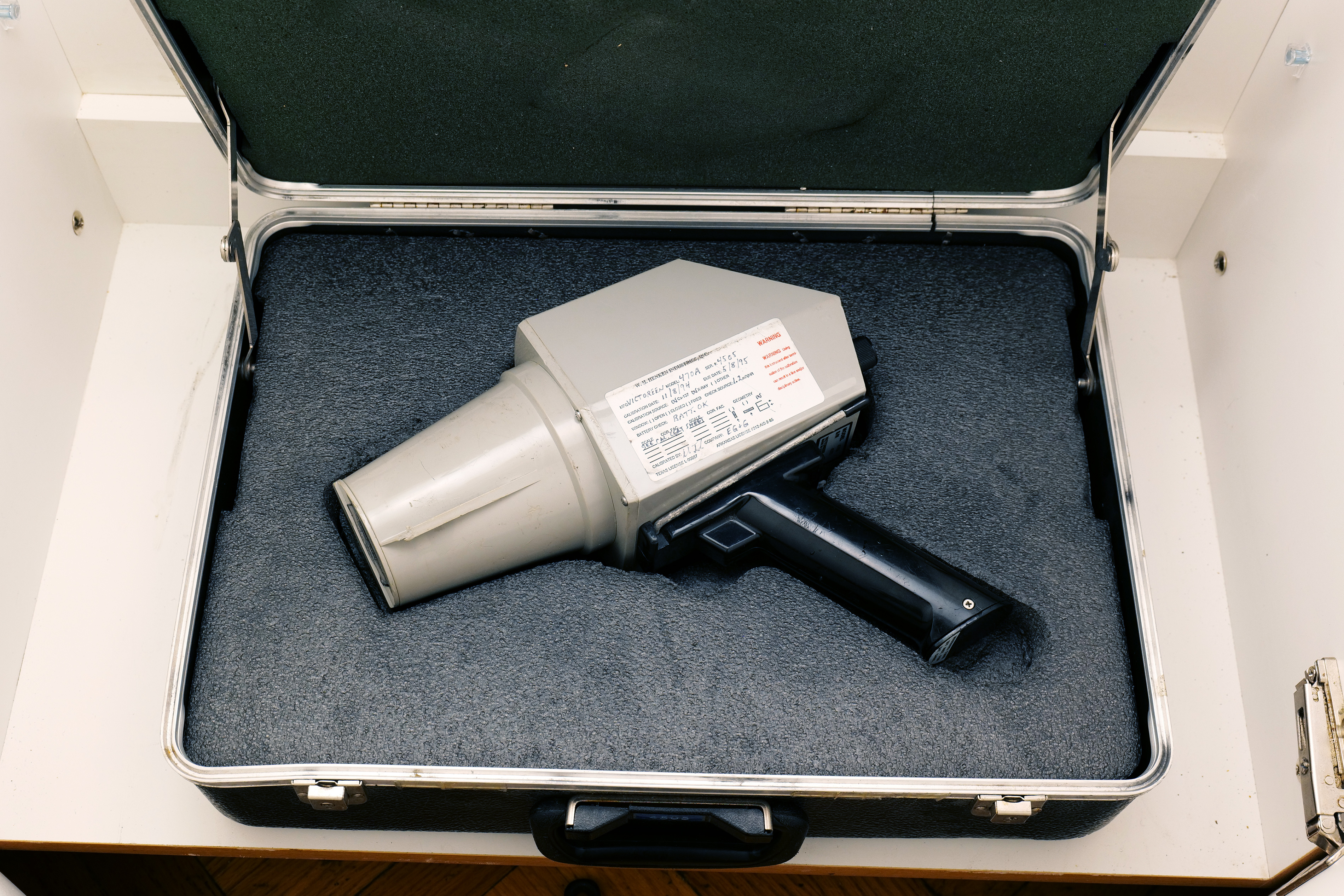 Victoreen 470A Panoramic Radiation Meter