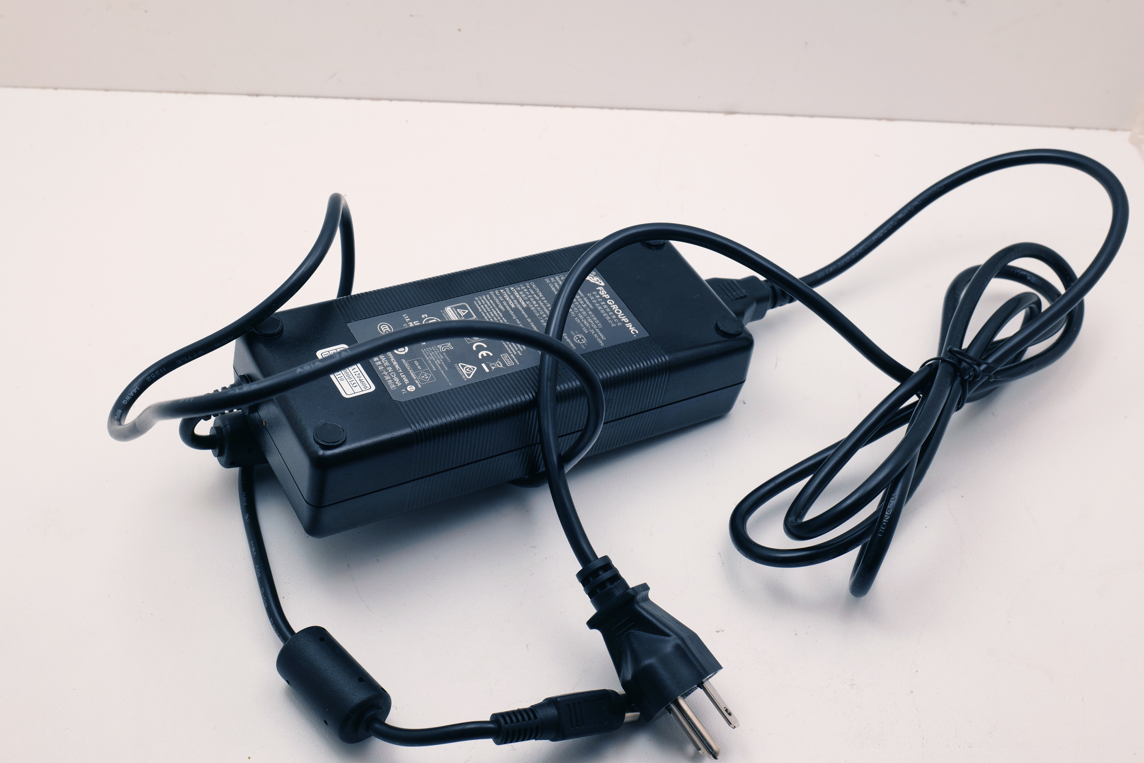 FSP Group FSP120-AHAN2 12V 10A 120W AC Adapter Power Supply 4-Pin DIN for QNAP Synology SonicWall