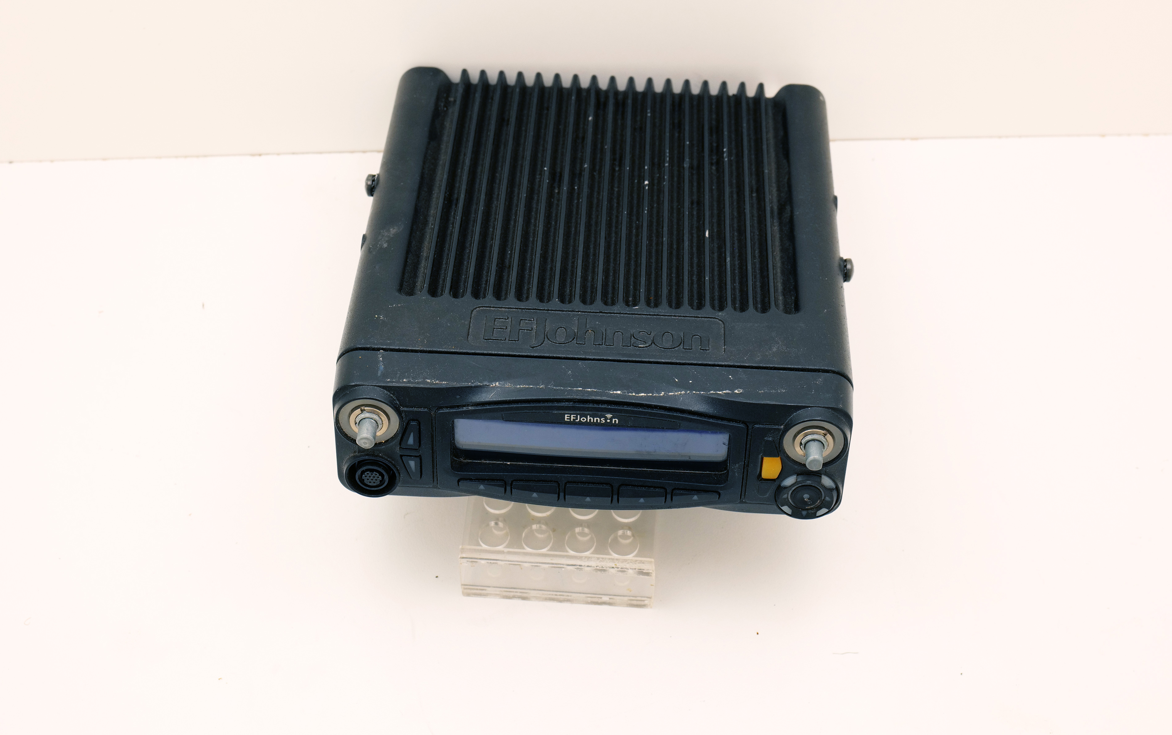 EF Johnson 722 Mobile Radio – For Parts / Not Working