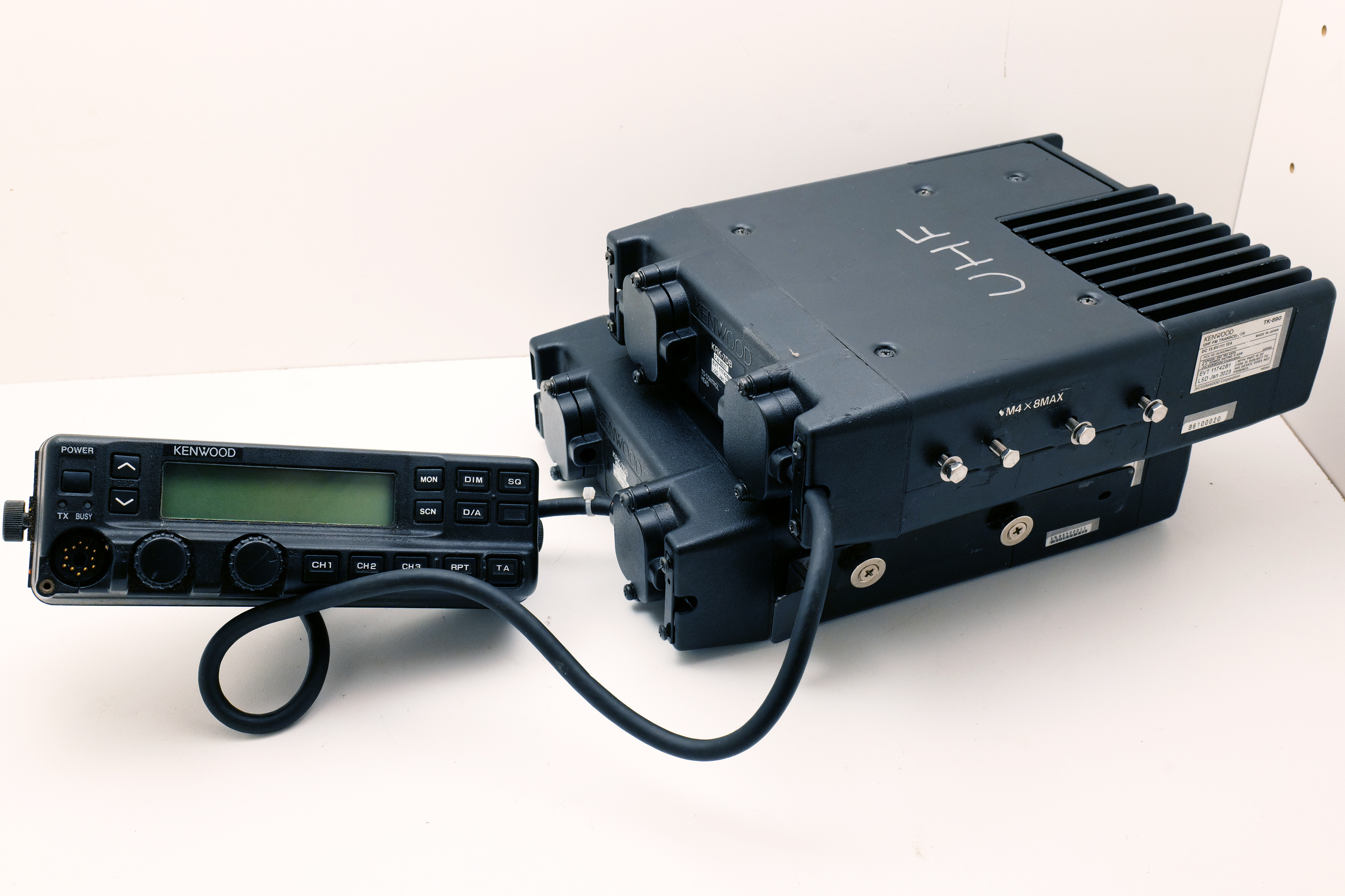 Kenwood TK-790 / TK-890 Dual-Band Mobile Radio Set w/ Remote Head Kit