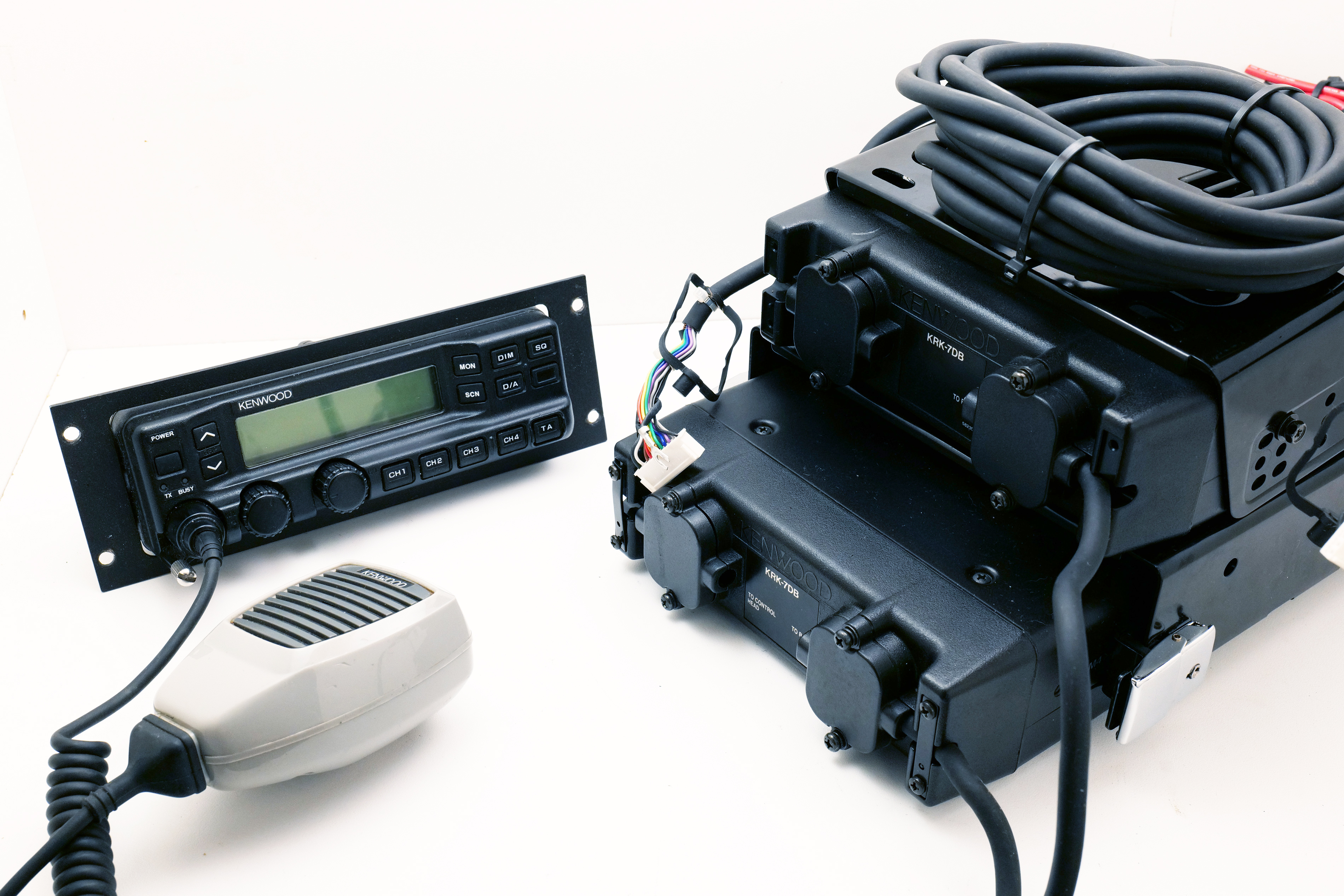 Kenwood TK-790H / TK-890 Dual-Band Mobile Radio Set w/ KCH-11 Remote Head, KRK-7DB Cable & Mic