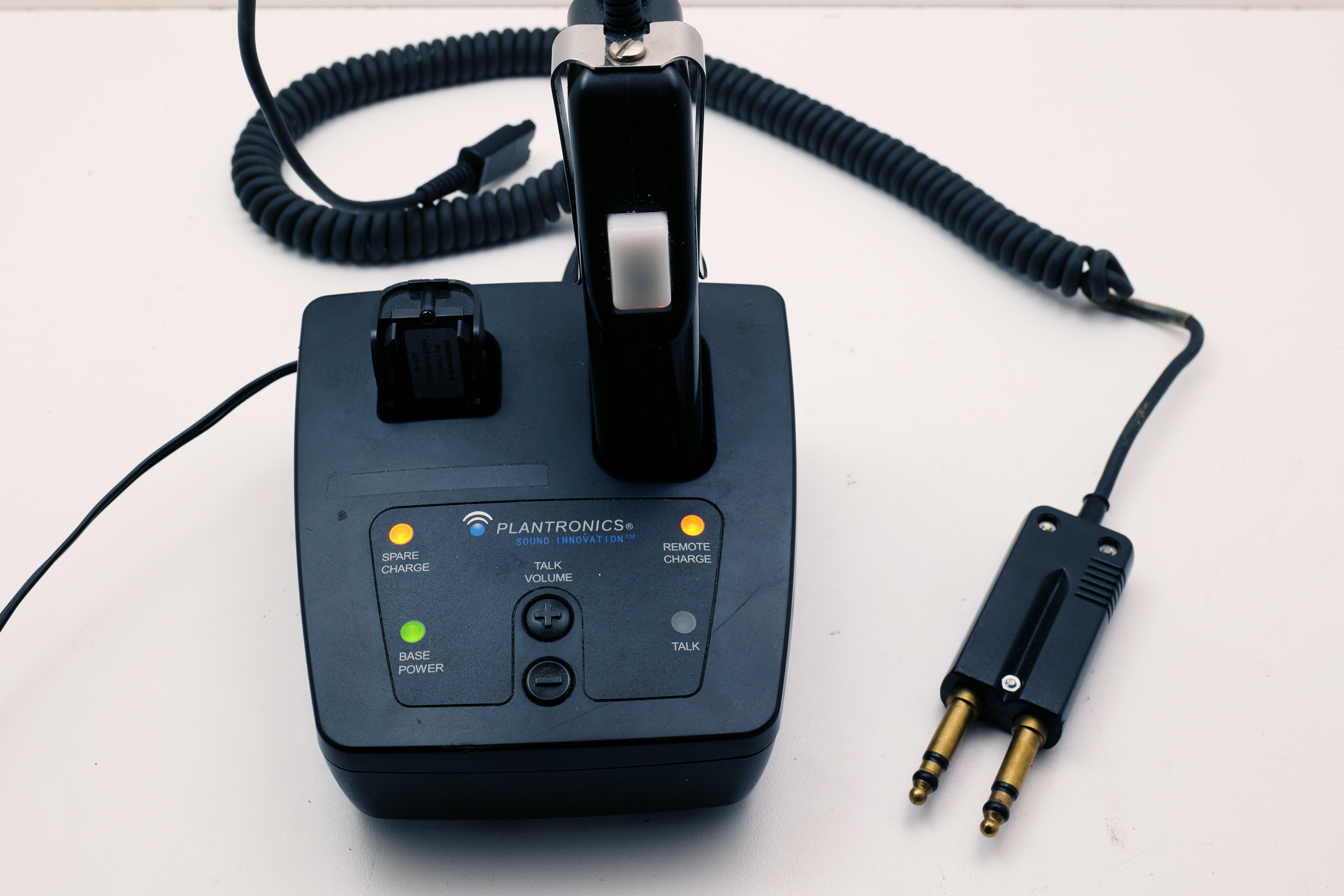 Plantronics SHS2500-01 PTT Handset w/ Base, Dual Plug & 2 Batteries — good condition, no charging cable