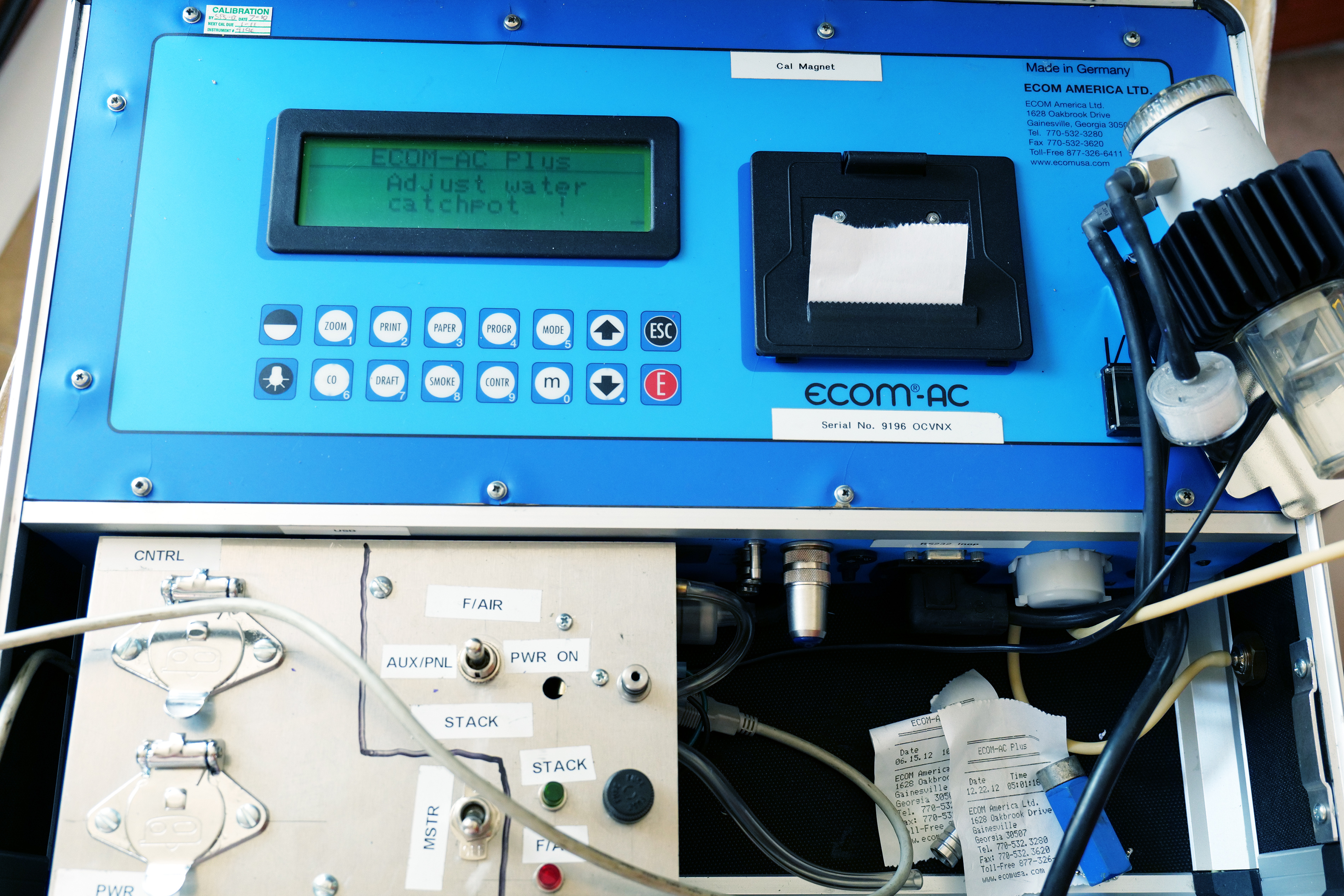 ECOM-AC Plus Portable Emissions Analyzer – w/ Case & Accessories