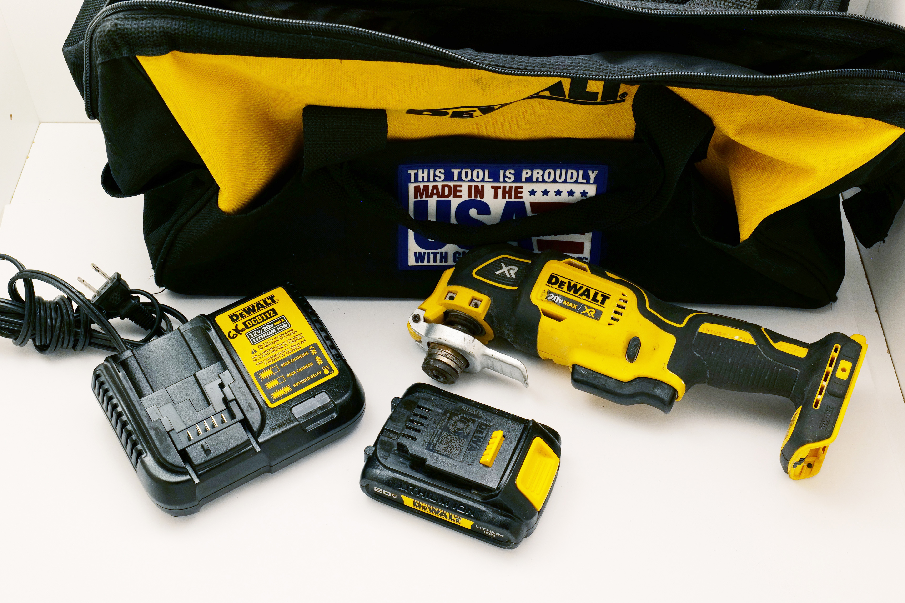 DeWalt DCS355 20V MAX XR Oscillating Multi-Tool w/ Battery & Charger