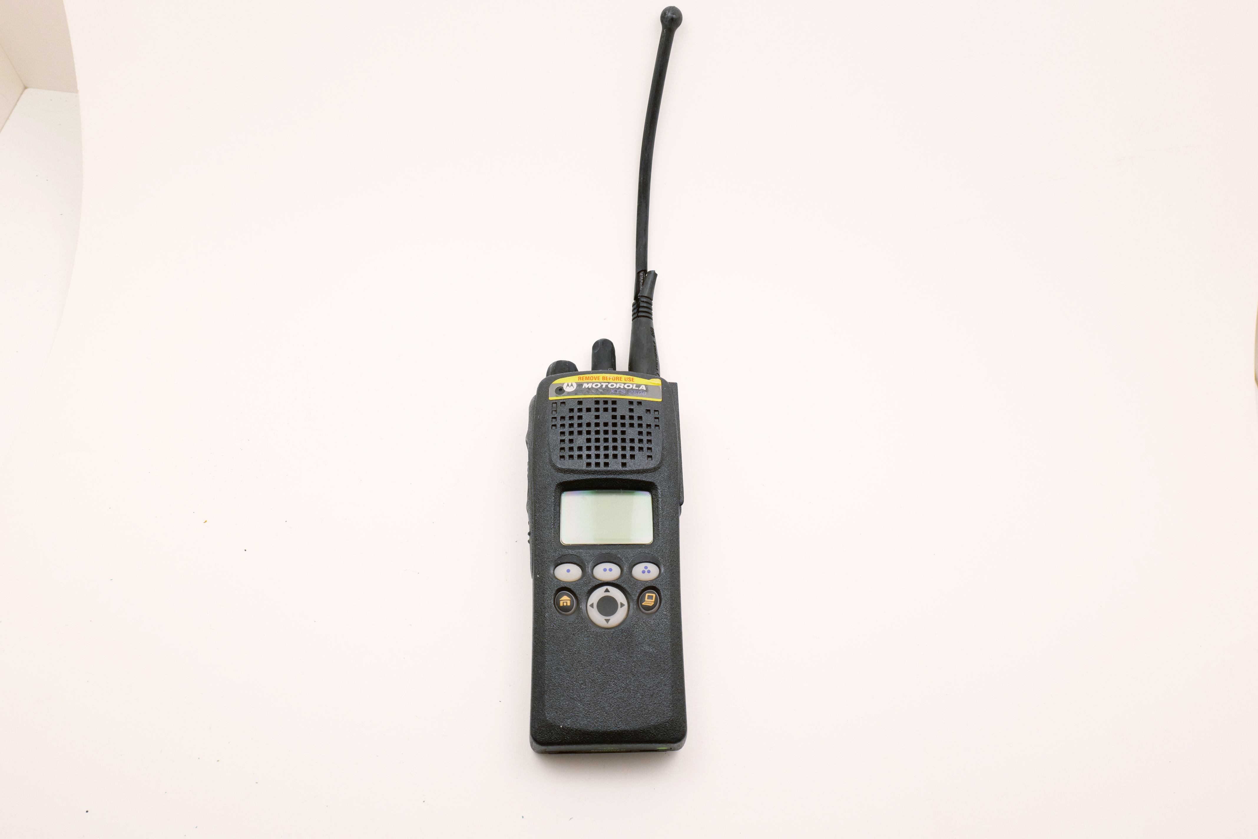 Motorola XTS2500 H46UCF9PW6BN Model II UHF Radio for Parts/Repair