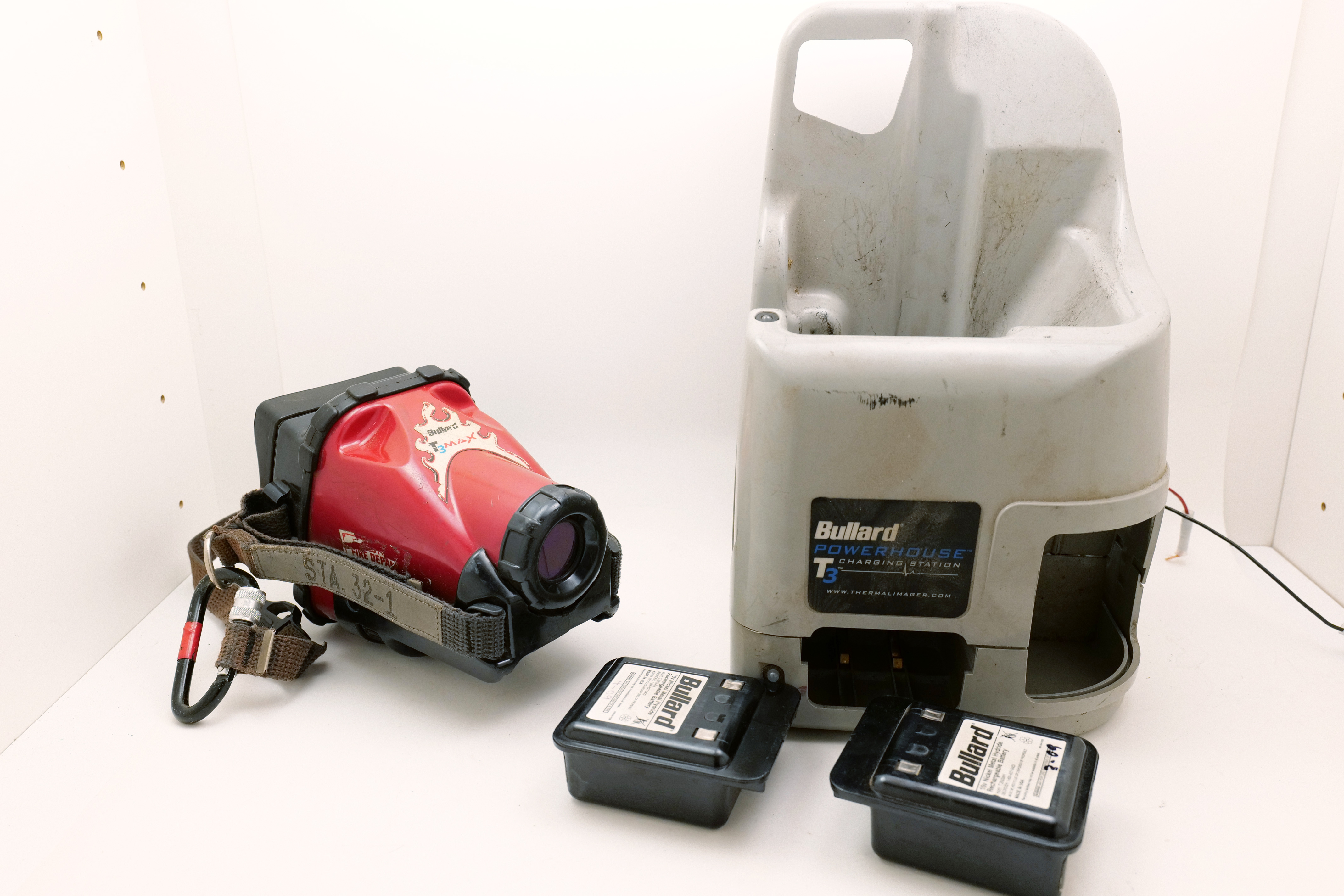 Bullard T3 Max Thermal Imager with Powerhouse T3 Charger & Batteries (For Parts)