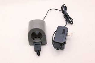 Streamlight Single Bay Charger Dock with AC Power Adapter Used