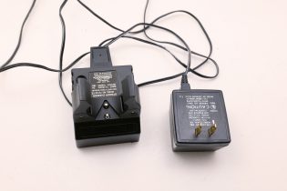 Streamlight Stinger Charger Model 75100 with AC Adapter Used Working