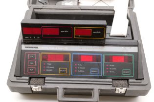 Bacharach Combustion Analyzer Model 300 – NOx & SO2 – For Parts / Not Working – No Power Supply