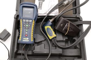 Bacharach PCA3 Portable Combustion Analyzer Powers On O2 Sensor Missing For Parts