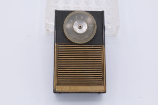 VIS Model 832 8 Transistor AM Radio Hong Kong Parts